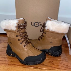 UGG ADIRONDACK BOOT II (WOMENS) sz 6